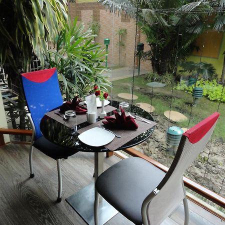 The Senator Hotel Kolkata Ngoại thất bức ảnh