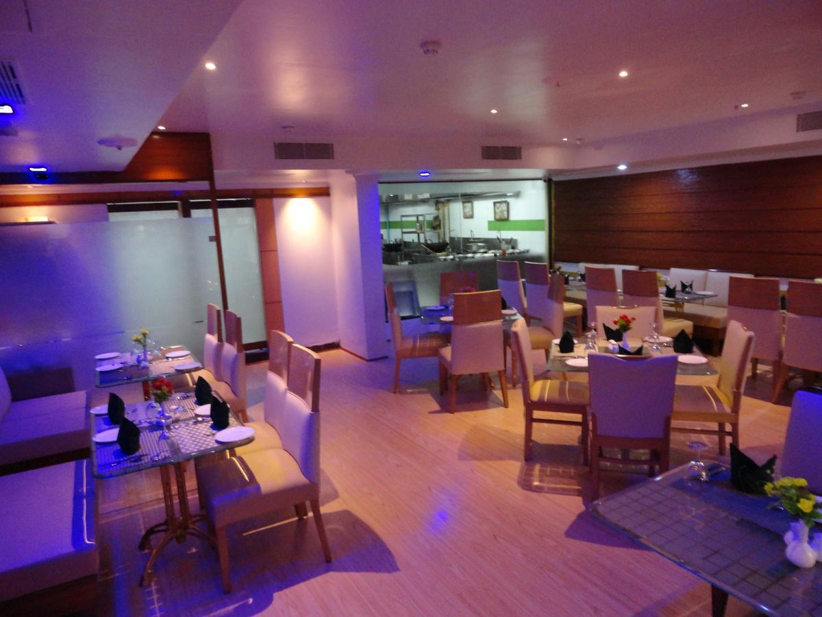 The Senator Hotel Kolkata Ngoại thất bức ảnh